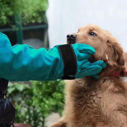 Pet Gloves – Durable Anti-Bite Leather Protective Gloves for Dogs & Cats