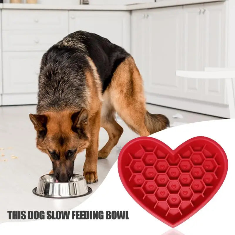 Slow Feeder Pet Bowl – Silicone Love-Shaped Anti-Choke Bowl for Cats & Dogs